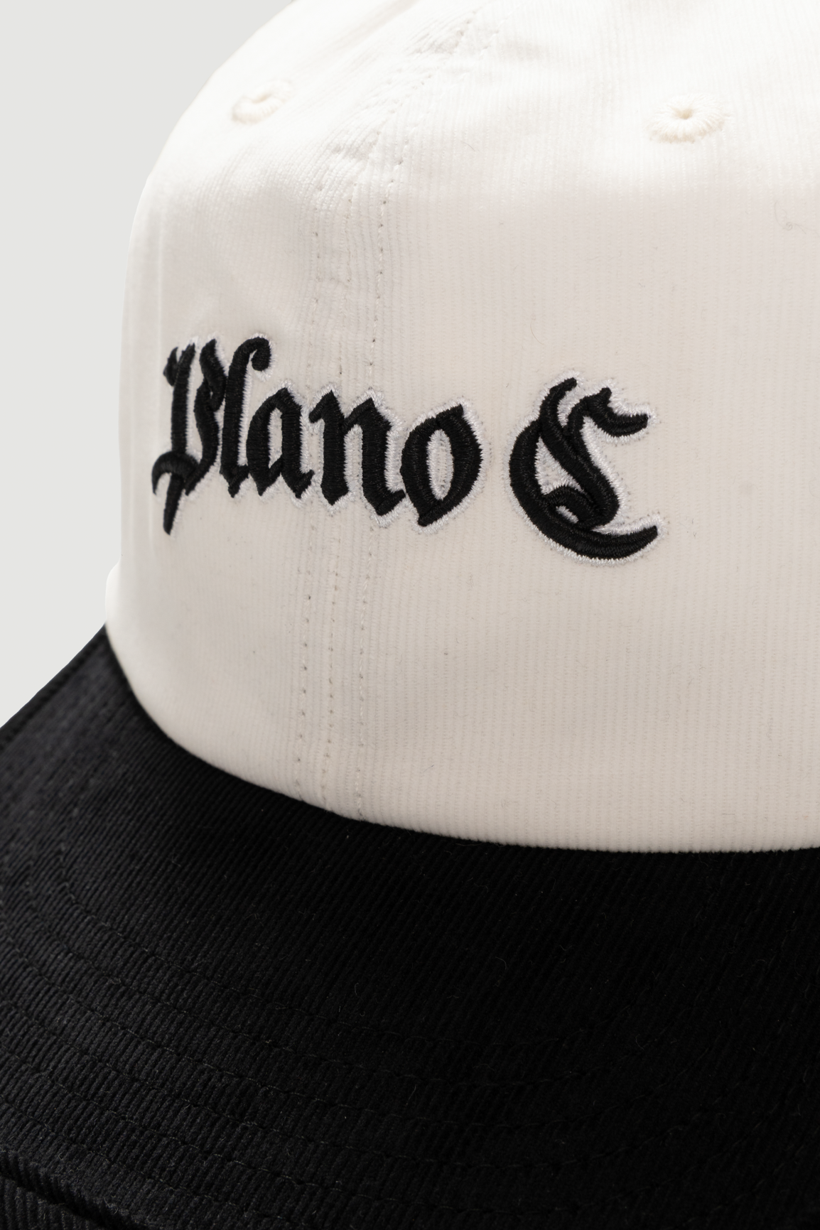 BONÉ COTELÊ 6-PANEL PRETO-OFF WHITE