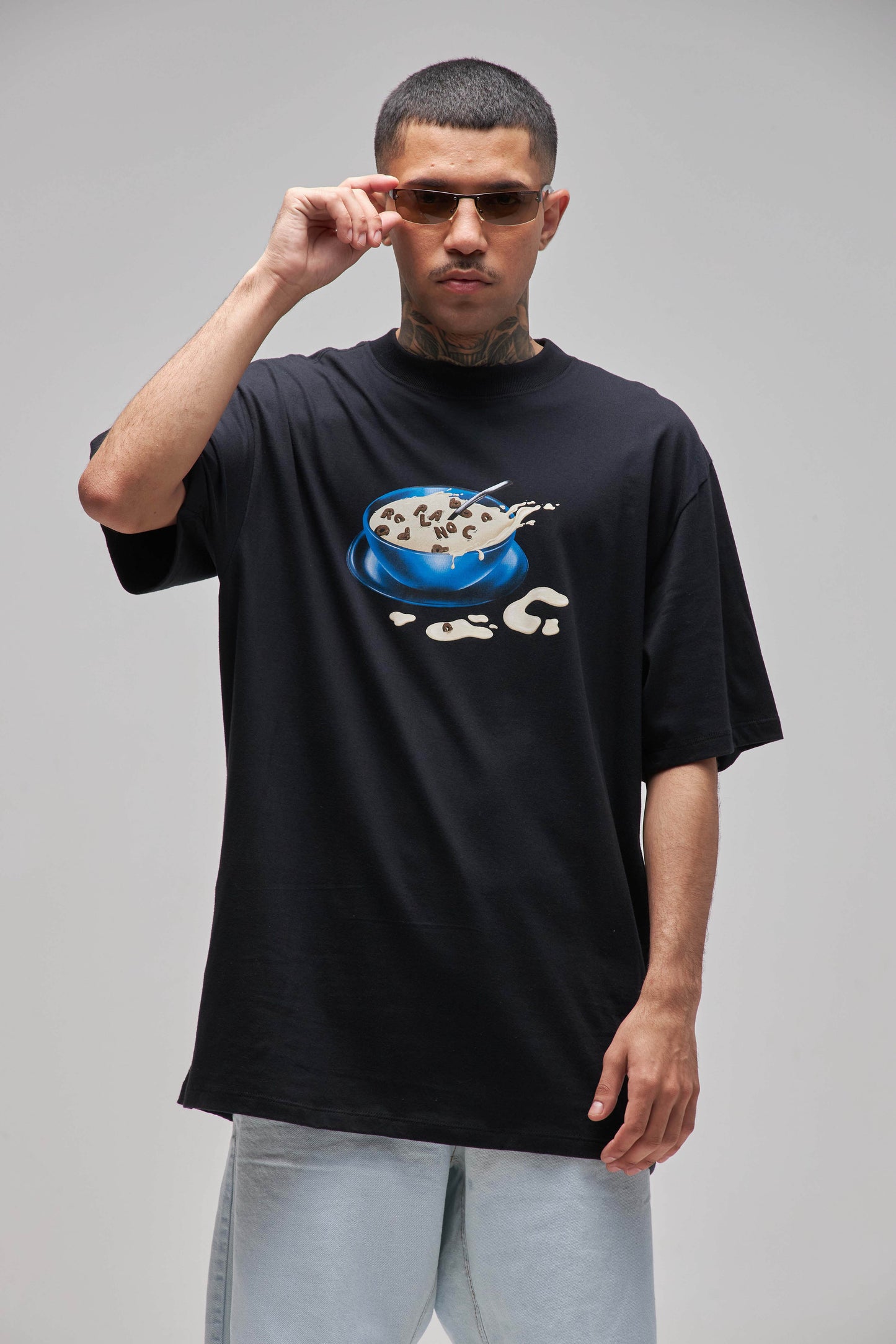 CAMISETA "CEREAL" BLACK