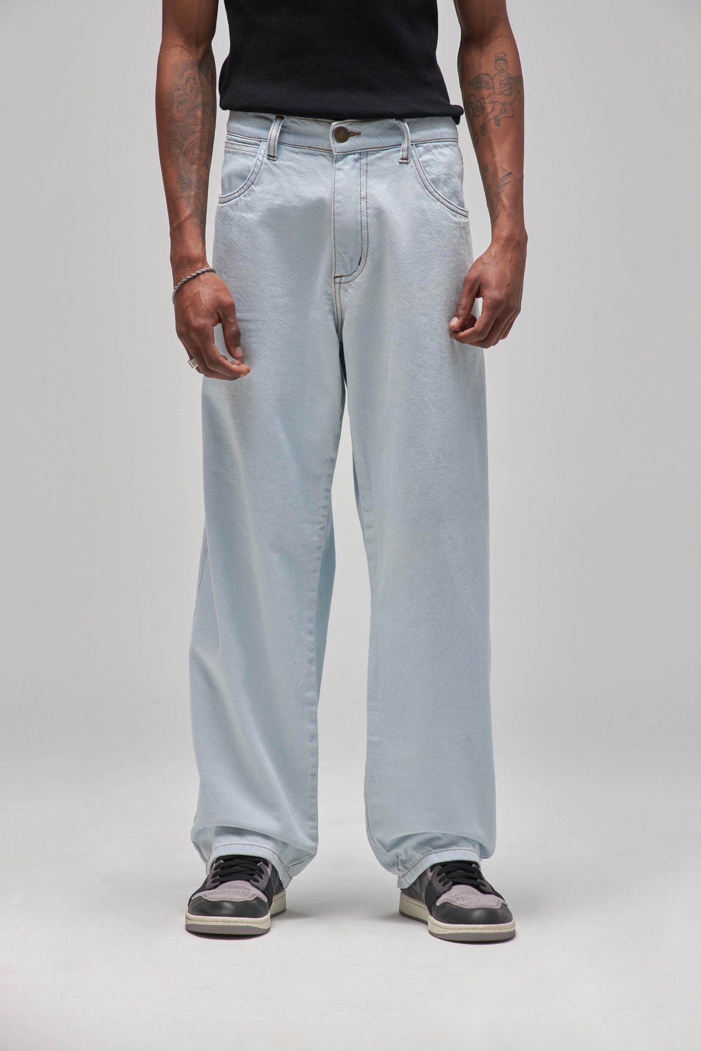 CALÇA JEANS DELAVÊ