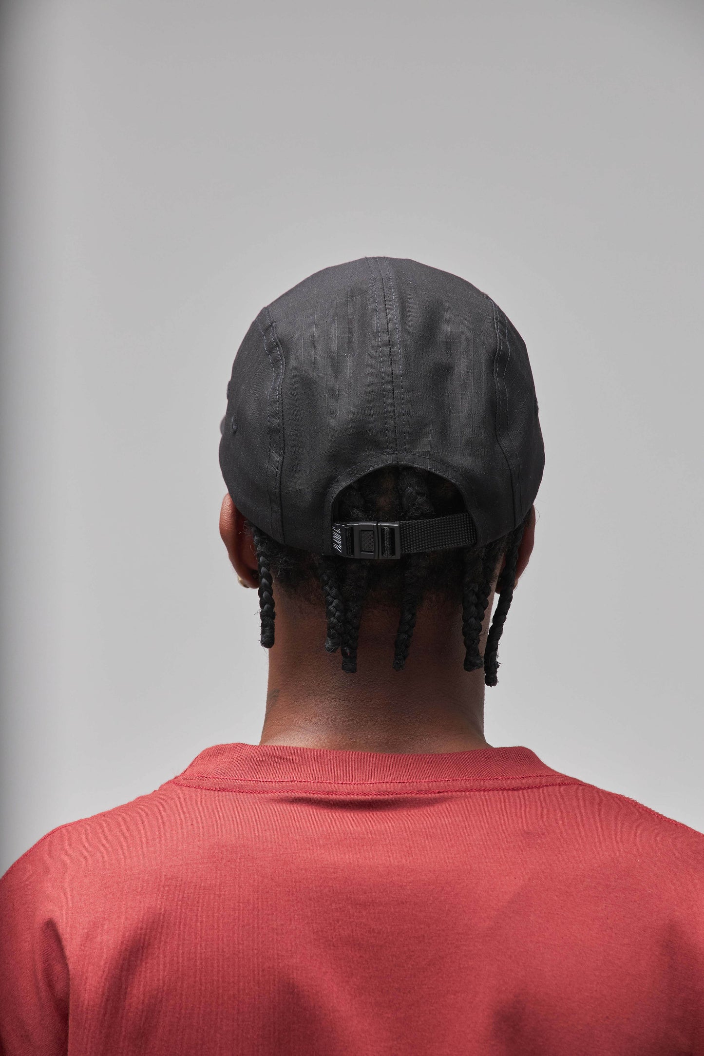 BONÉ 5 PANEL REFLECTIVE BLACK