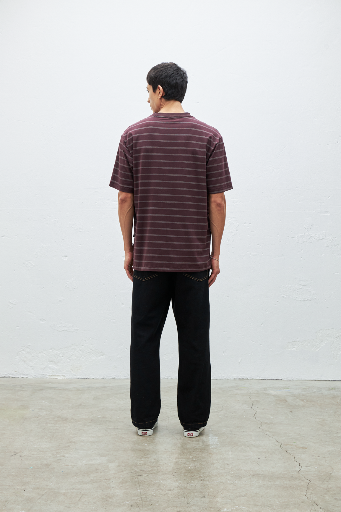 CAMISETA LISTRADA LABEL BORDO-OFF WHITE
