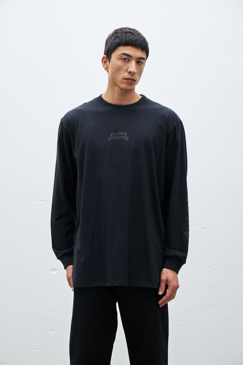 CAMISETA MANGA LONGA GOTHIC PRETO