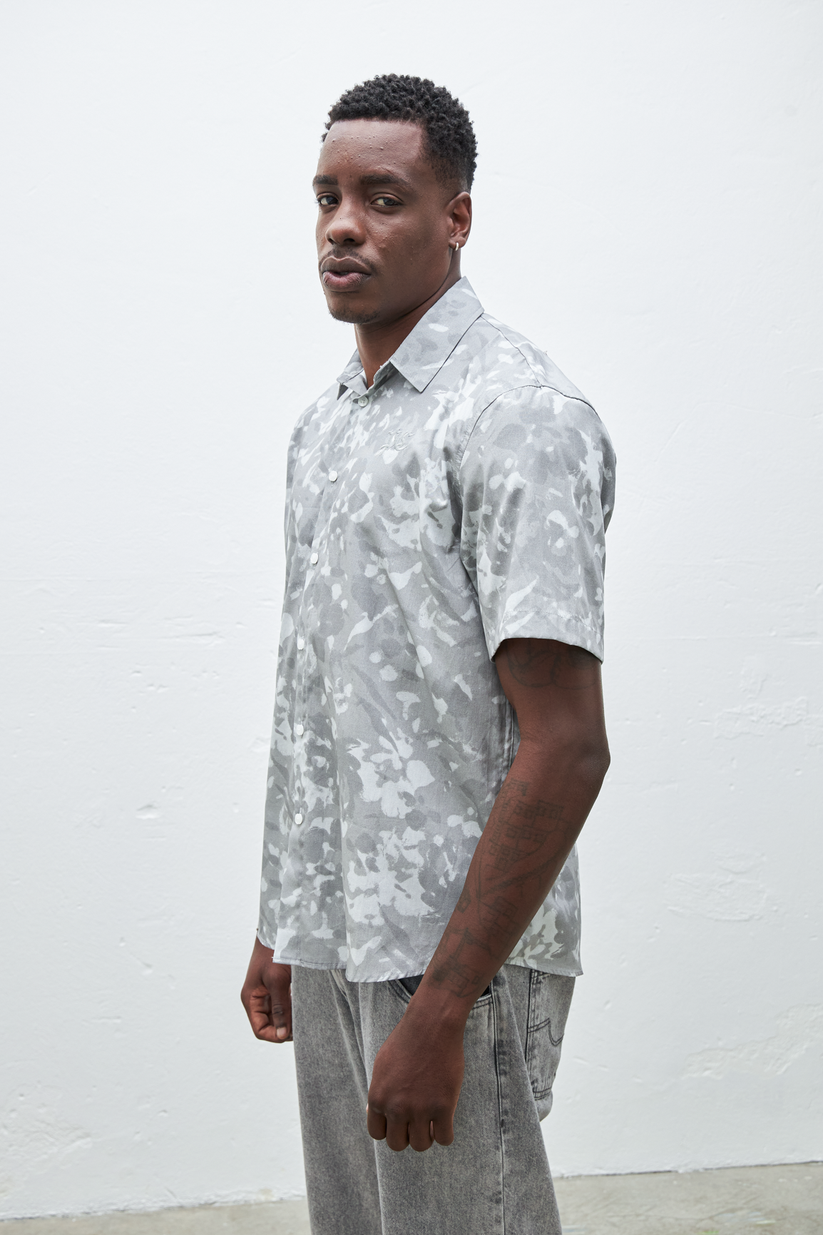 CAMISA GREYFIELD FULL PRINT CINZA