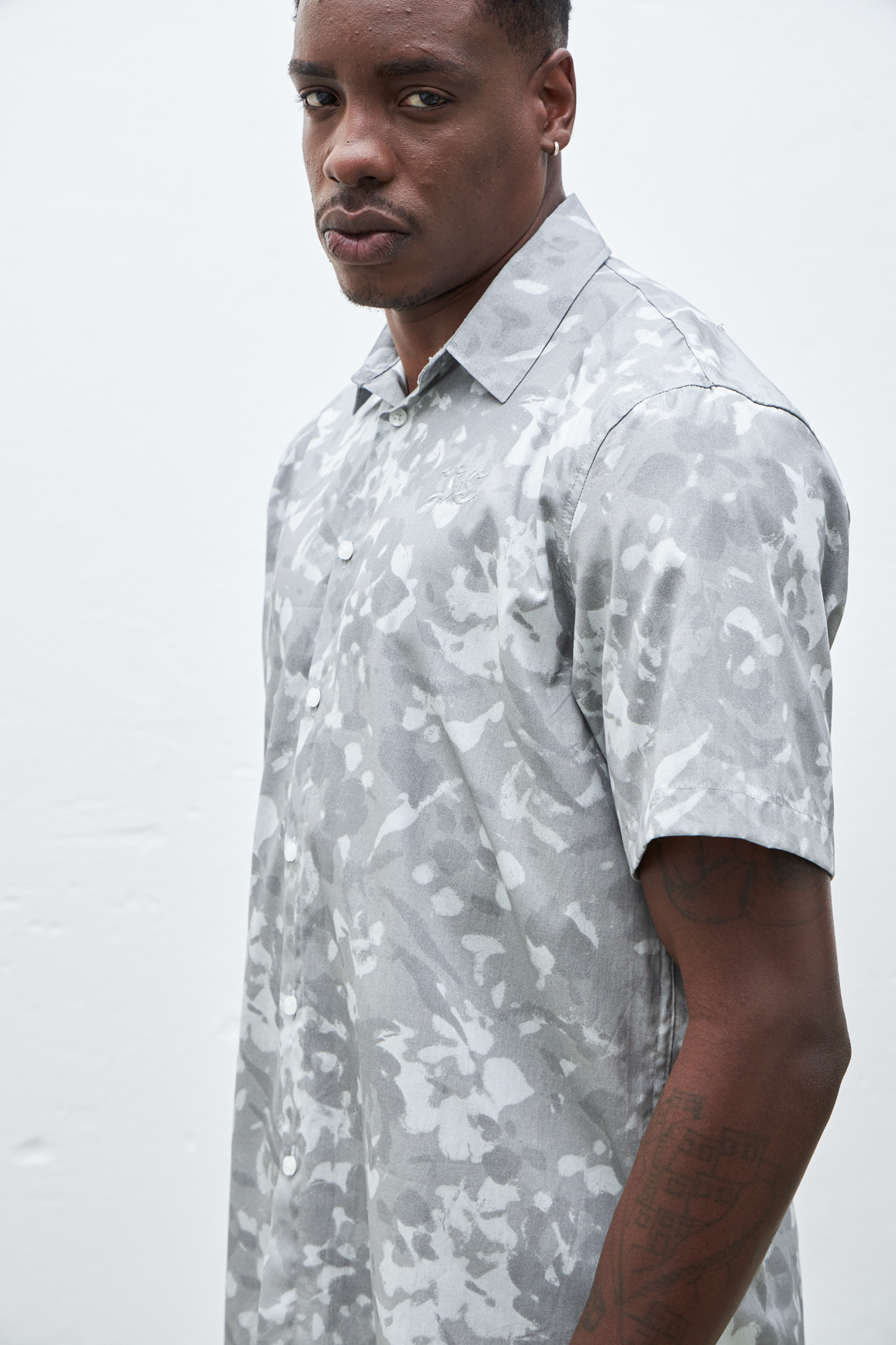 CAMISA GREYFIELD FULL PRINT CINZA