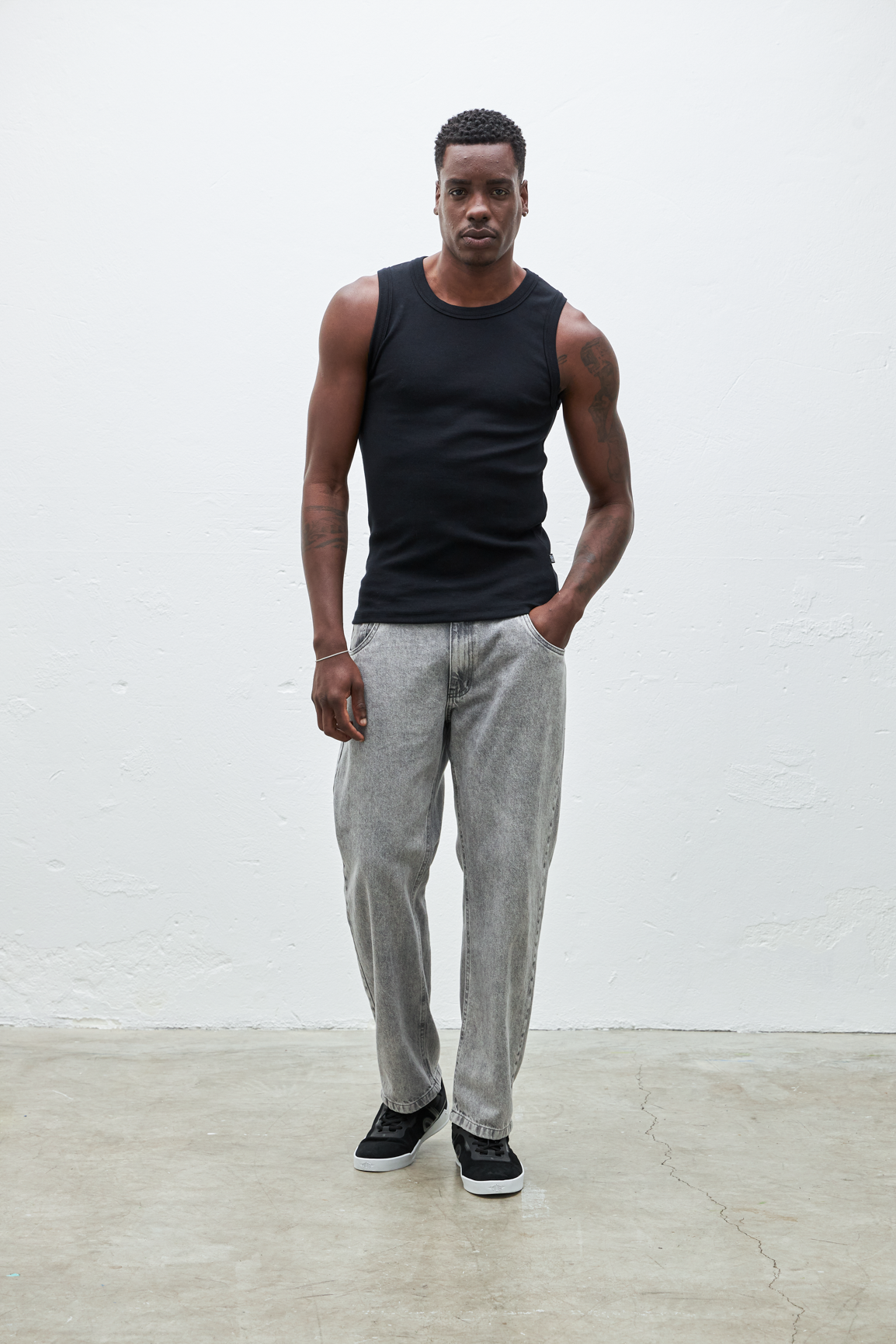 CALÇA WASHED GREY C.