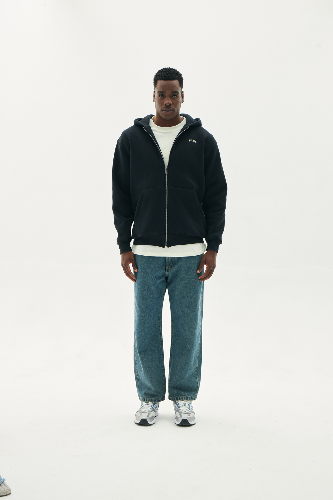 JAQUETA MOLETOM HOODIE PRETO