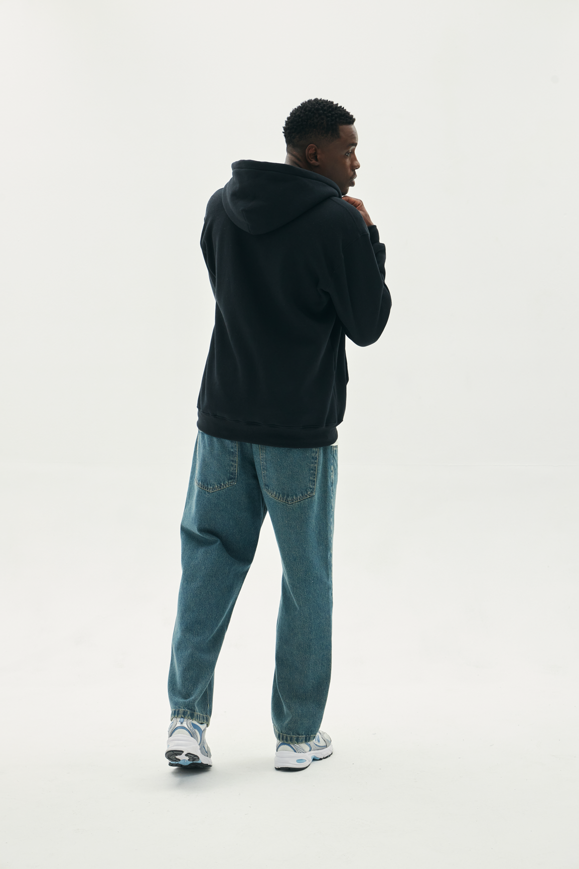 JAQUETA MOLETOM HOODIE PRETO