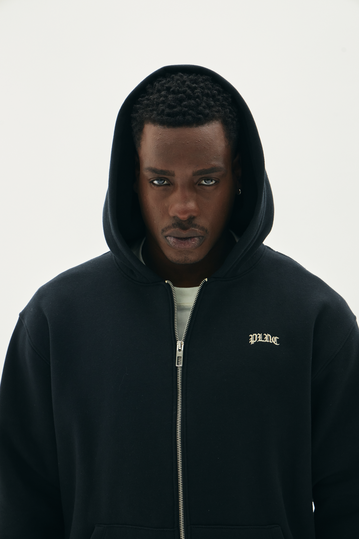 JAQUETA MOLETOM HOODIE PRETO
