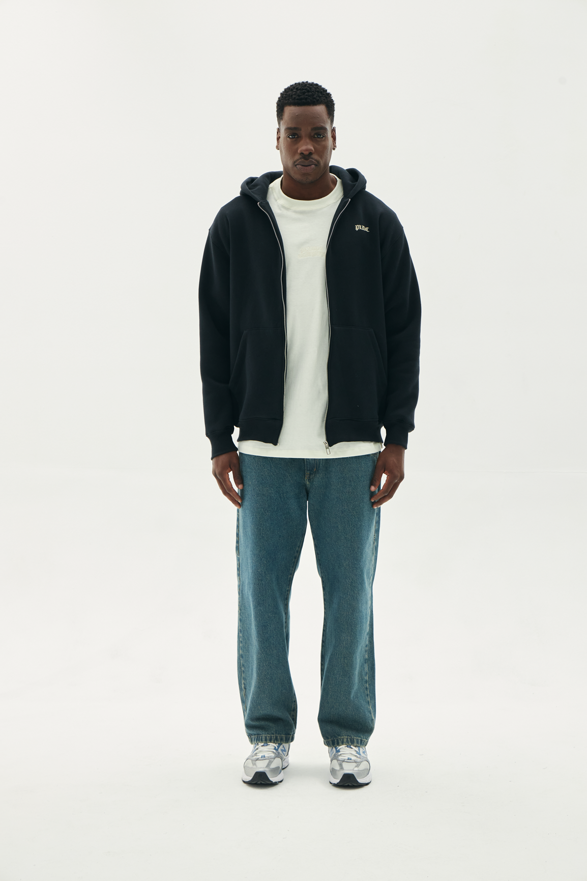 JAQUETA MOLETOM HOODIE PRETO