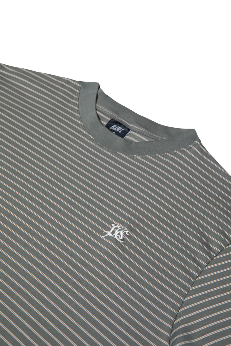 CAMISETA LISTRADA "PC" OLIVE GREEN