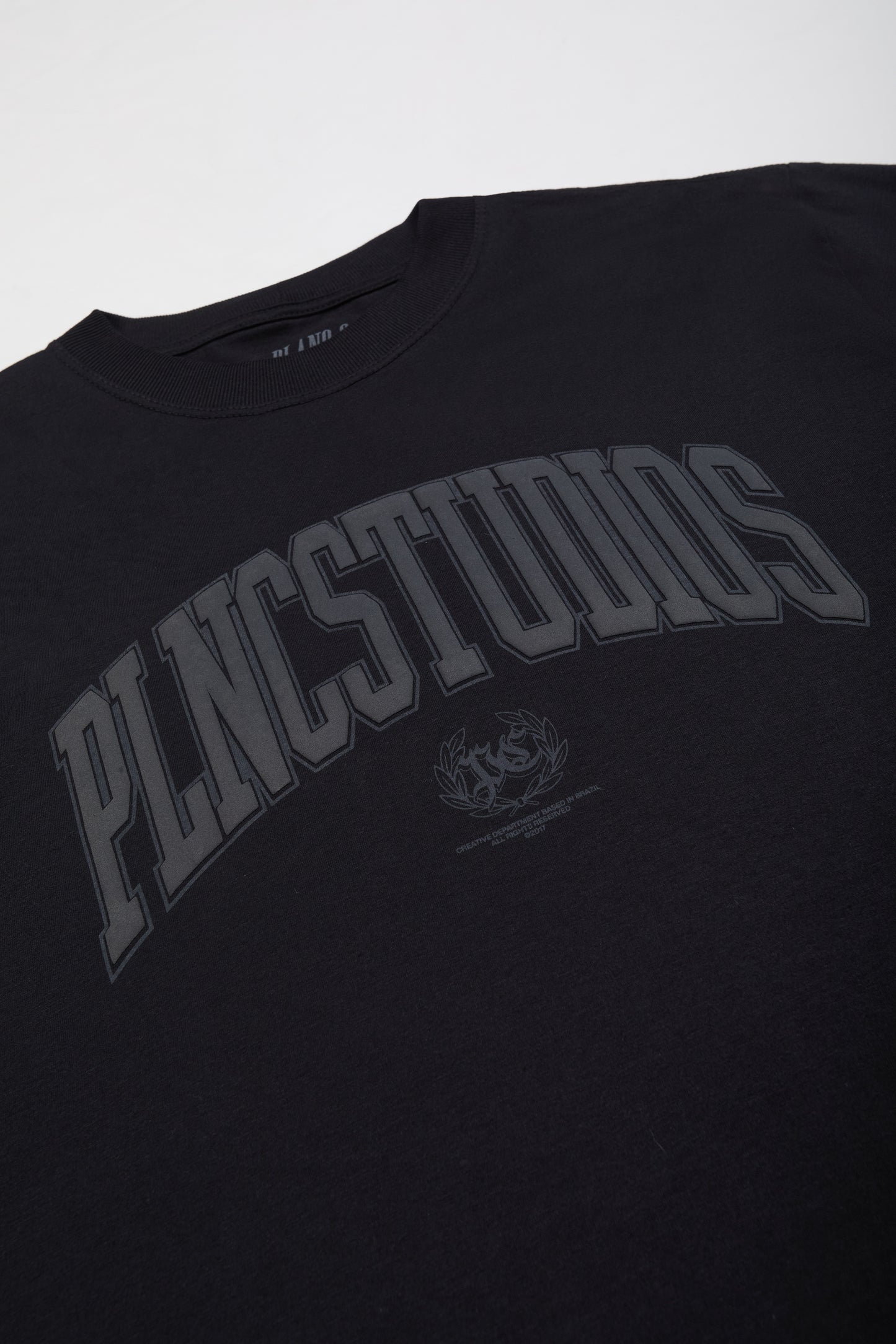T-SHIRT PLNCSTUDIOS PRETO