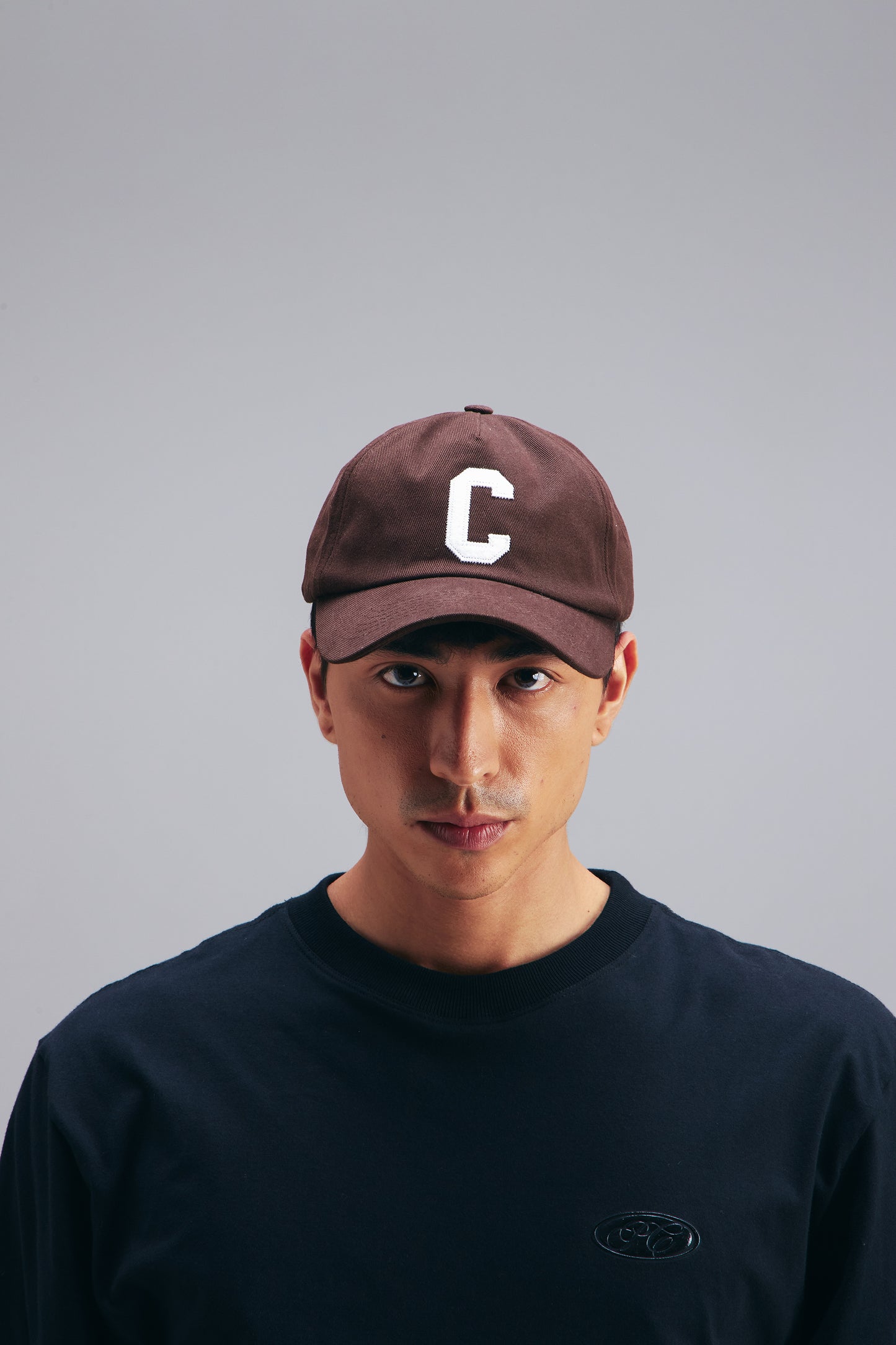 DAD HAT LETTER C MARROM